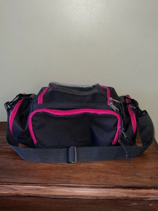 Cabela's Black and Hot Pink Women's Travel Utility Bag - Picture 4 of 4